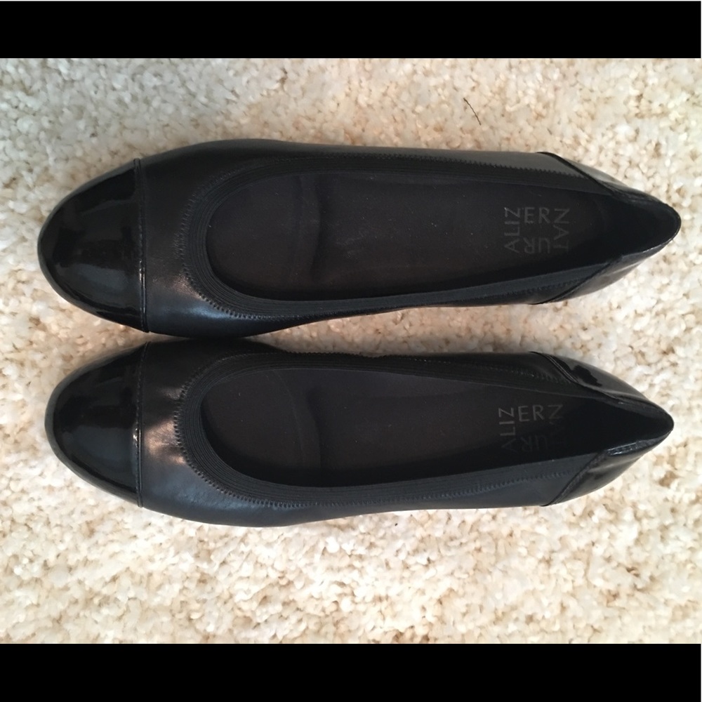 Naturalizer Black flats